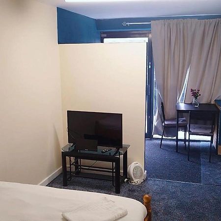 Rhyl Aparthotels Esterno foto